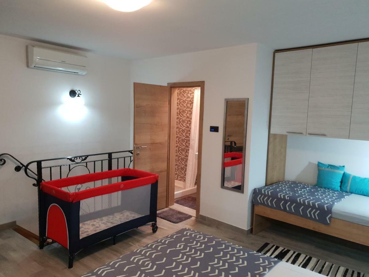 Villa Kos Lupoglav Kültér fotó